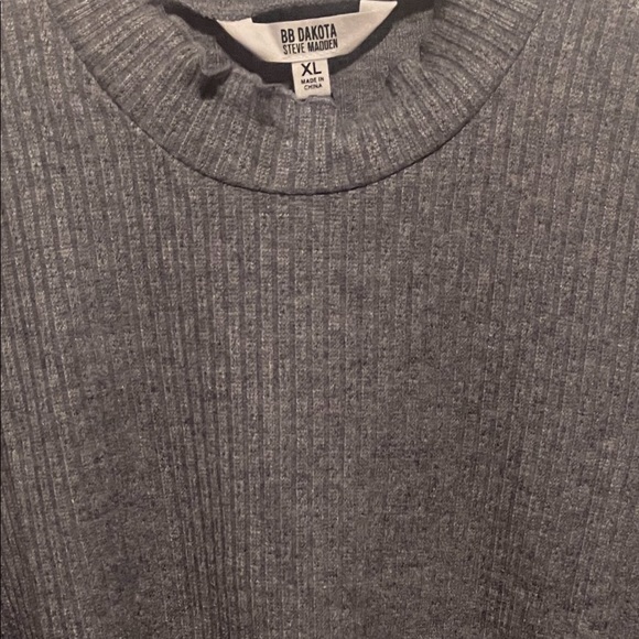 NEW STEVE MADDEN SHIRT! - Picture 3 of 4